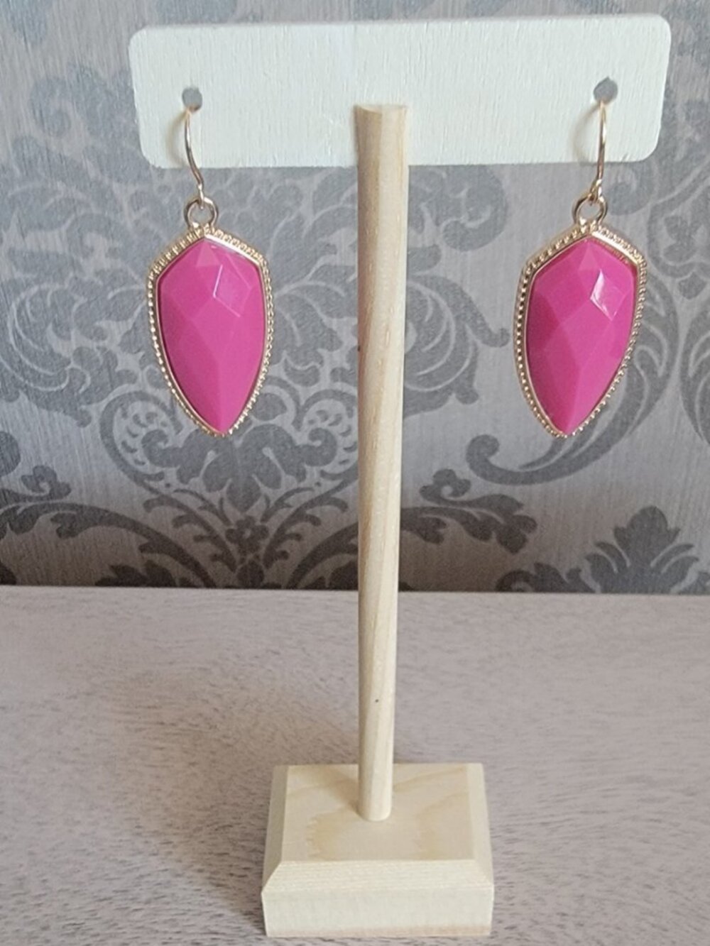 Lorelle Fuchsia Petal Earrings